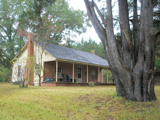 Pa Crowell's house which has been updated over the years.  The groundhog kiln is no longer there.  Or maybe this is the house he lived in later in life when he was no longer firing clay?